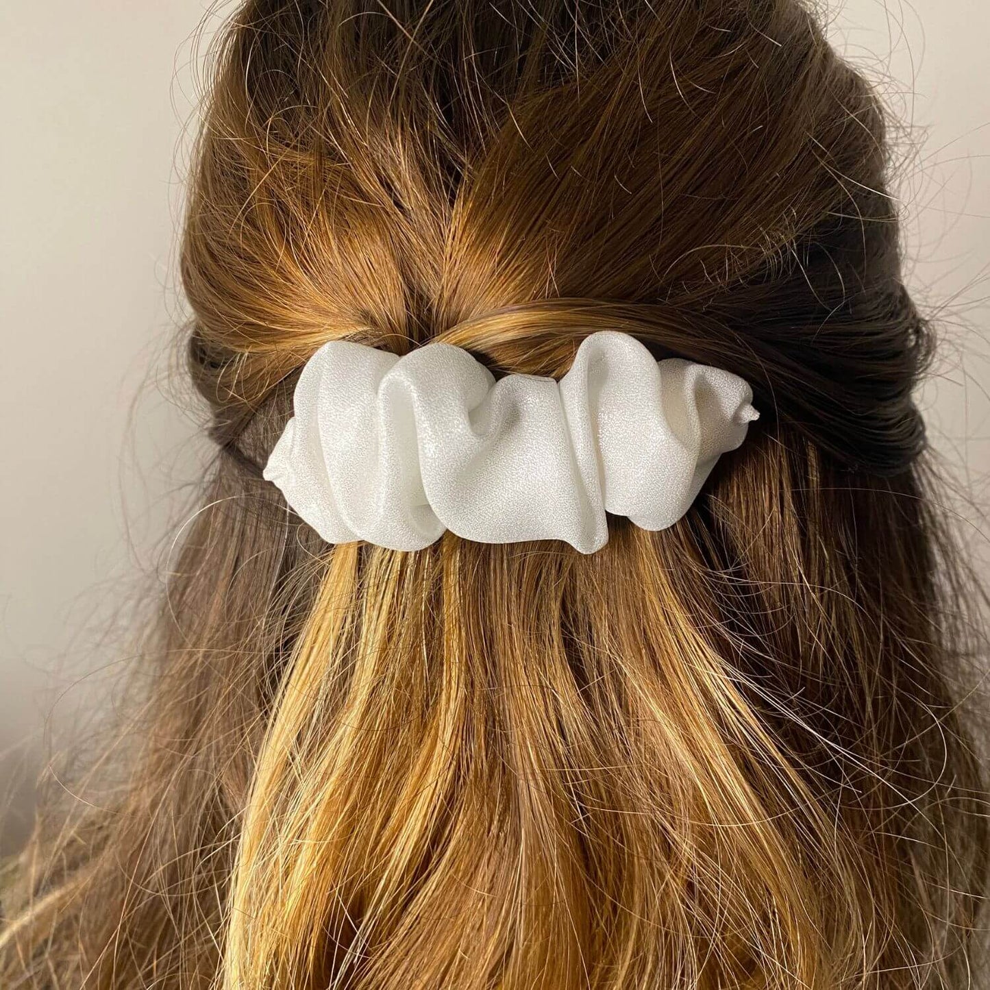 Barrette chouchou satin irisé Blanc