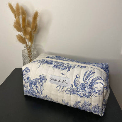 Trousse de toilette toile de jouy bleu matelassée fait main made in france